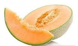 吃哈密瓜的路人,哈密瓜香引路人驻足