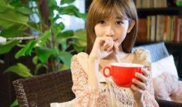 银行吃瓜女生,揭秘金融界的趣味故事