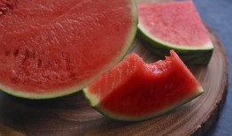 小鱼子子吃瓜,揭秘娱乐圈幕后真相