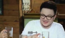 路人吃瓜违法吗,路人吃瓜违法吗？揭秘网络热议背后的法律边界