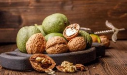 吃波斯蜜瓜可以吃核桃吗