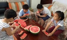 跟着小王吃瓜,小王带你领略吃瓜界的风华绝代