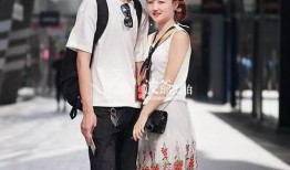 街拍情侣吃瓜视频,街拍情侣吃瓜视频曝光，甜蜜互动引网友热议