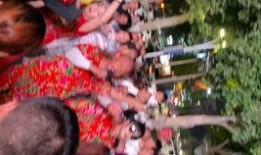 吃瓜外甥图片,萌化网友心