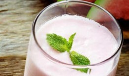 瓜和牛奶牛奶能一起吃吗