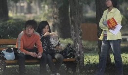 校园情侣约会吃瓜,情侣约会吃瓜趣事大盘点