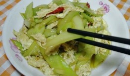 大角瓜如何炒着吃窍门,轻松掌握美味炒菜窍门