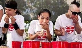 父女恋毁三观吃瓜,三观尽毁的畸恋引发公众愤怒