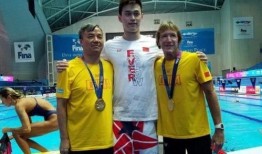 孙杨吃瓜的视频,揭秘游泳健将的休闲时光