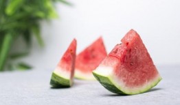 梦见有人请你吃瓜