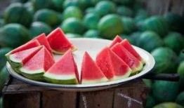 吃瓜叮当吃瓜,揭秘娱乐圈那些不为人知的瓜皮故事