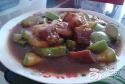 角瓜炖肉怎么吃,家常美味，营养丰富的炖菜新体验